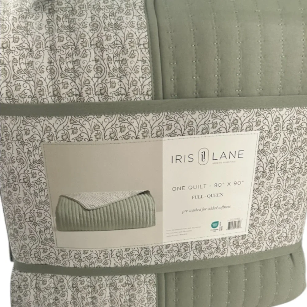 Iris Lane Green and White Floral Full/Queen Quilt 90”x90”